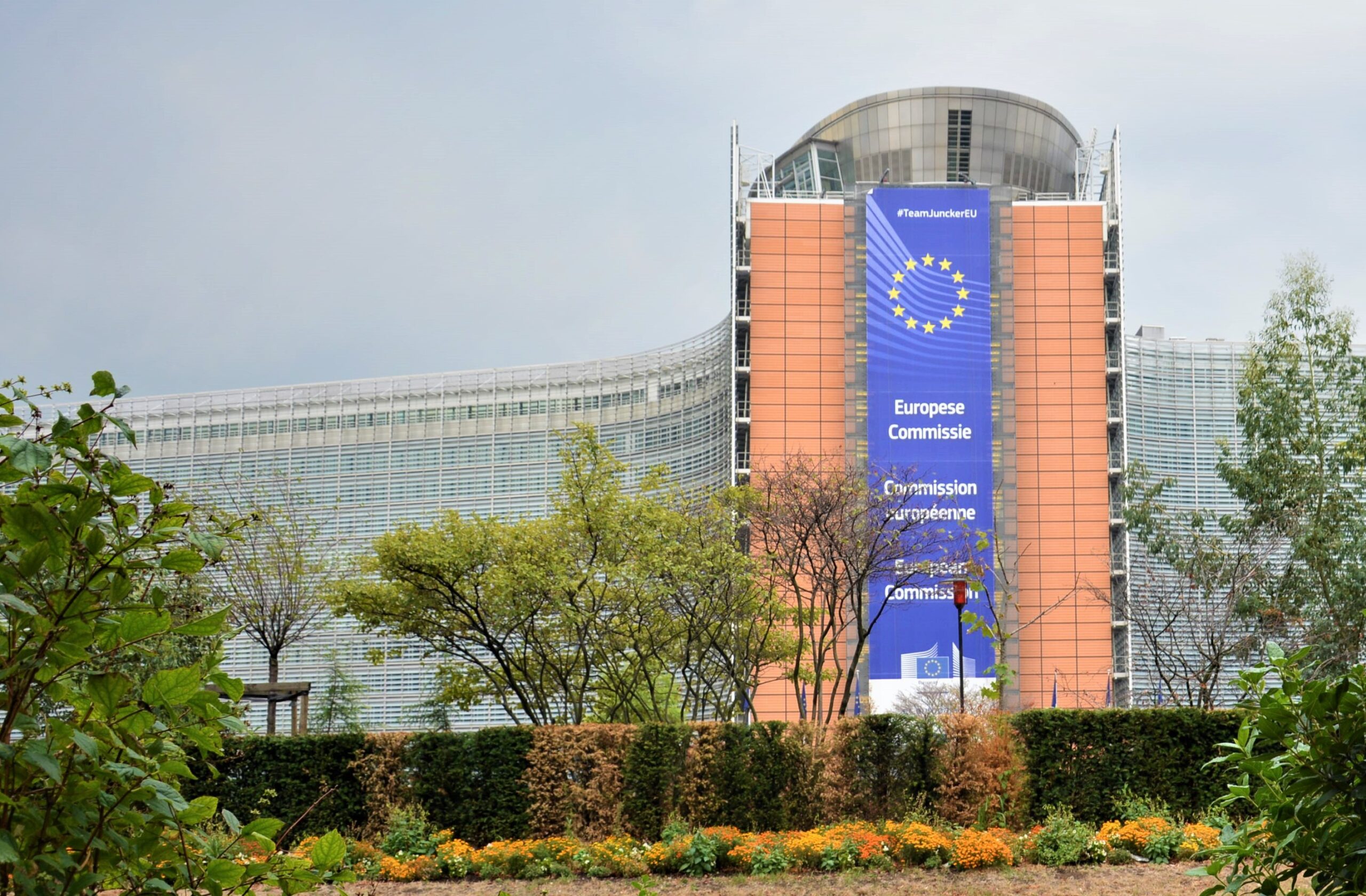 Komisja Europejska działa ponad głowami obywateli